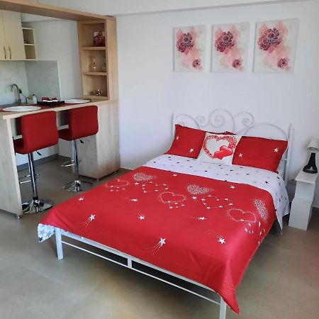 Appartamento Studio Adela Iasi Esterno foto